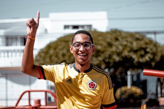 Unveiling the Craft: How Football Jerseys Blend Tech, Fashion, and Sport