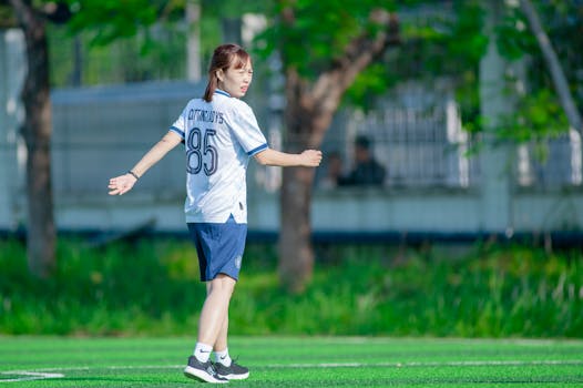 Master the Art of Choosing the Perfect Soccer Jersey: A Fan's Guide