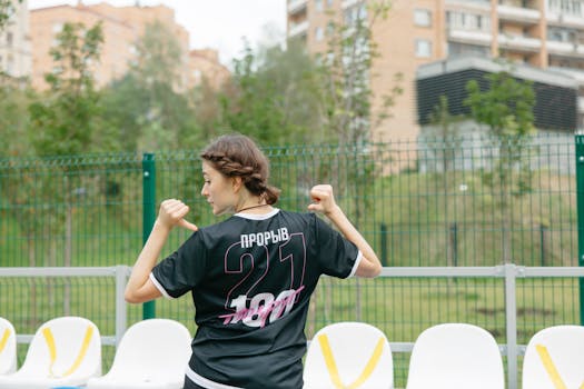 Soccer Jerseys as Everyday Wear: Style Tips & Iconic Looks