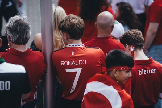 The Psychological Effects of Wearing Sports Jerseys on Fans